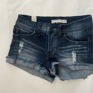 🦋🩵 cuffed denim shorts